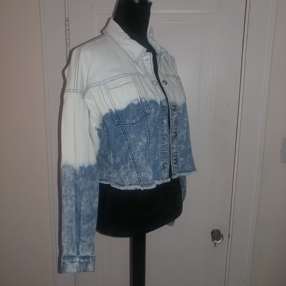 INC International Concepts: 2-Tone Crop Denim Jacket W/Balloon Sleeves - Size S - Picture 3 of 9